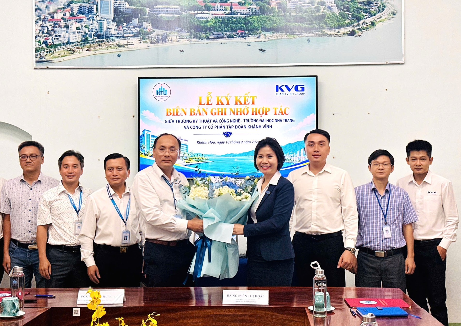 Giới Thiệu